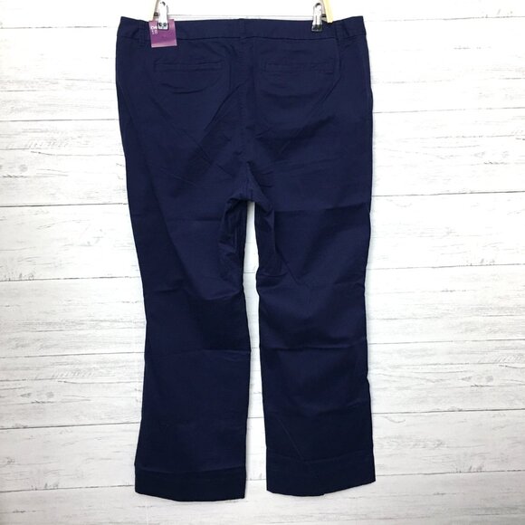 NEW Lane Bryant Women's Navy Blue Chinos Straight Leg Pants size 18 length 32" - Picture 2 of 7